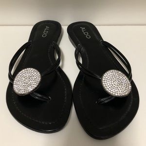 ✨Embellished flip flop sandals✨
